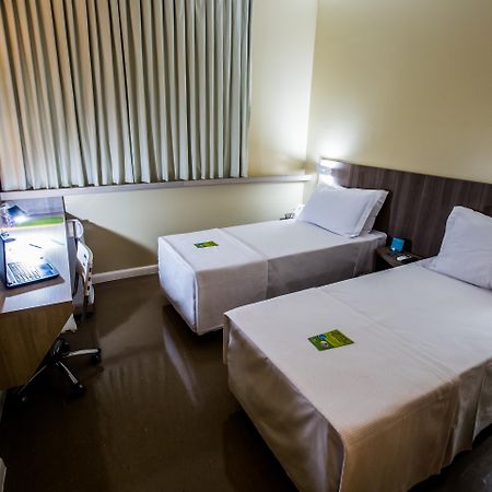Slim Cuiaba Aeroporto Hotel Buitenkant foto