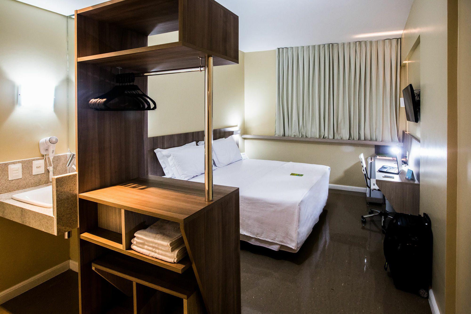 Slim Cuiaba Aeroporto Hotel Buitenkant foto